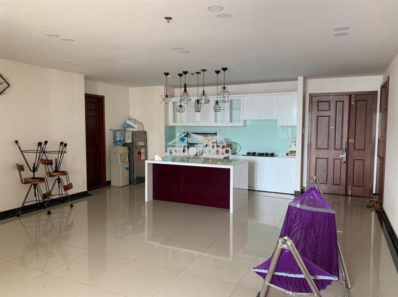 Cần bán căn hộ giai việt -150m2 3pn sổ hồng riêng.giá: 5 tỷ 9