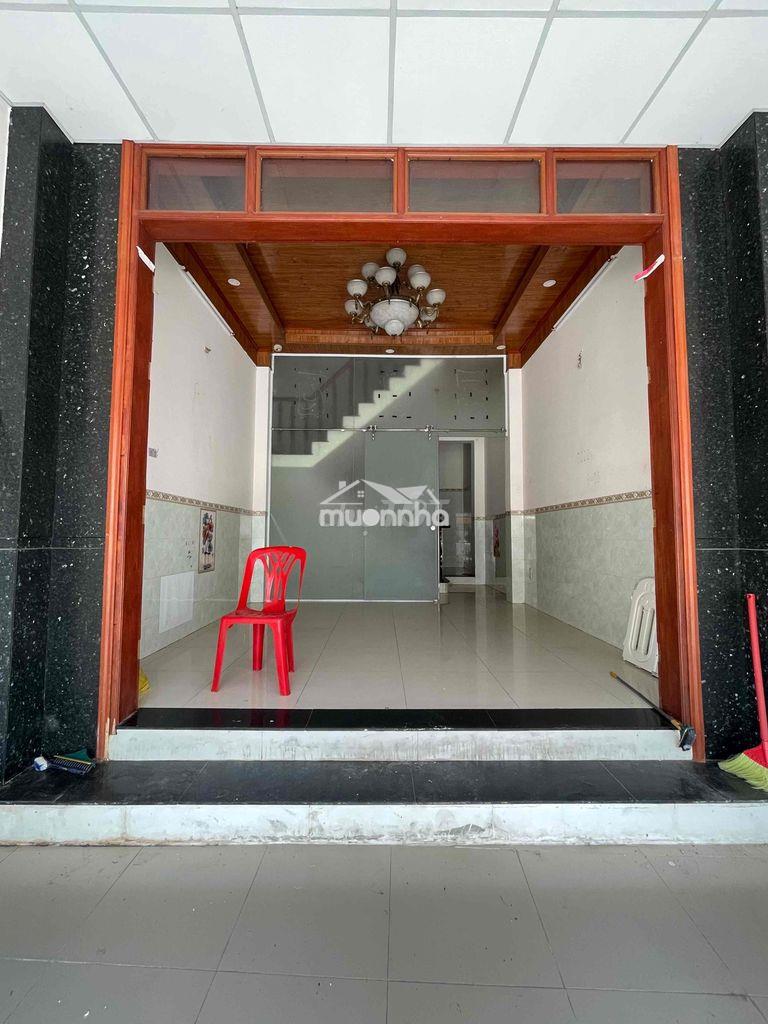 C.thuê nhà ngay hà huy giáp- ngay đh nguyễn tất thành. 4pn có máy lanh