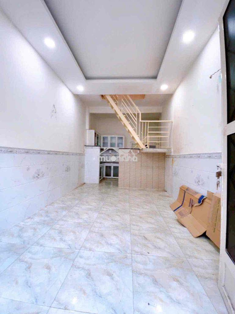 Bán nhà 24m chỉ 2ty990 trên đường đoàn văn bơ. hẻm thông thoáng. - Ảnh 2