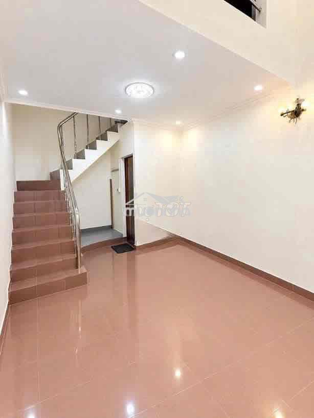 Nhà 2 phòng ngủ 3x7 cách mạng tháng 8 - Ảnh 2