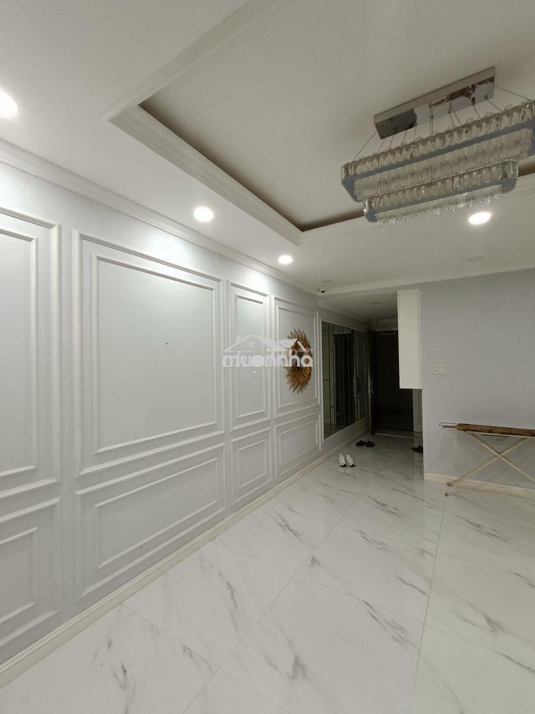 Cần bán căn hộ hùng vương plaza p12. q5