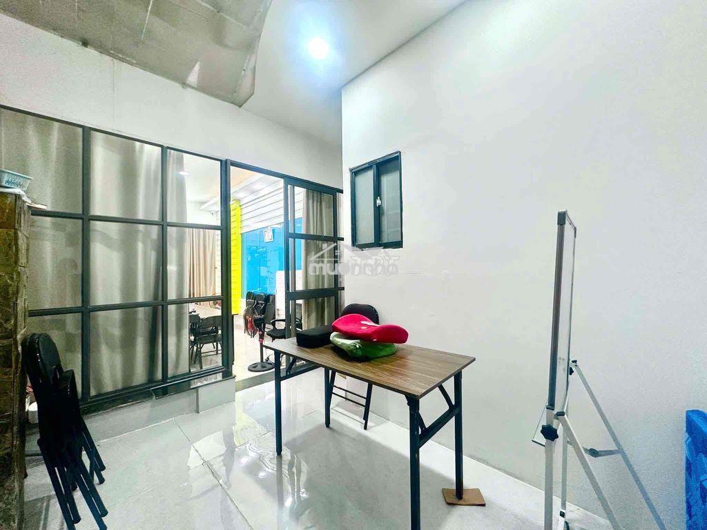 Chính chủ cho thuê văn phòng, mbkd sân rộng thoáng phan đăng lưu - Ảnh 4