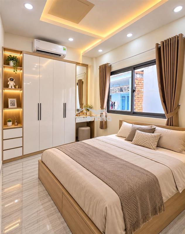 Nhà đẹp - mua về ở ngay - giá 3.x tỷ - 2pn wc - q8 sát bên q6 giáp qtt