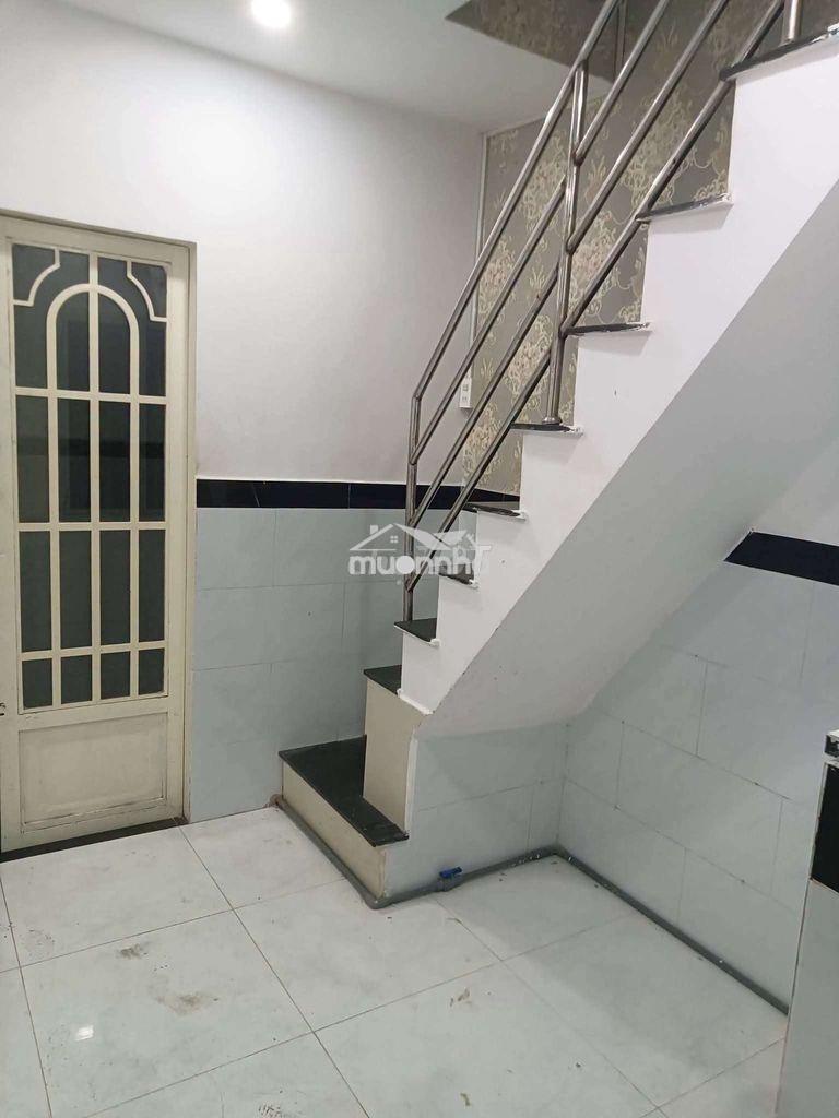 Hàng hiếm có khó tìm, nhà 1 trệt 1 lầu đúc, dtsd 50m kế bên trạm y tế - Ảnh 3