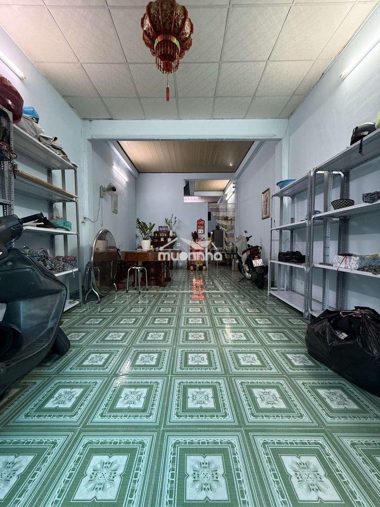 Bán nhà tân quý diện tích lớn giá hạt dẻ- 82m2- 5,7 tỷ