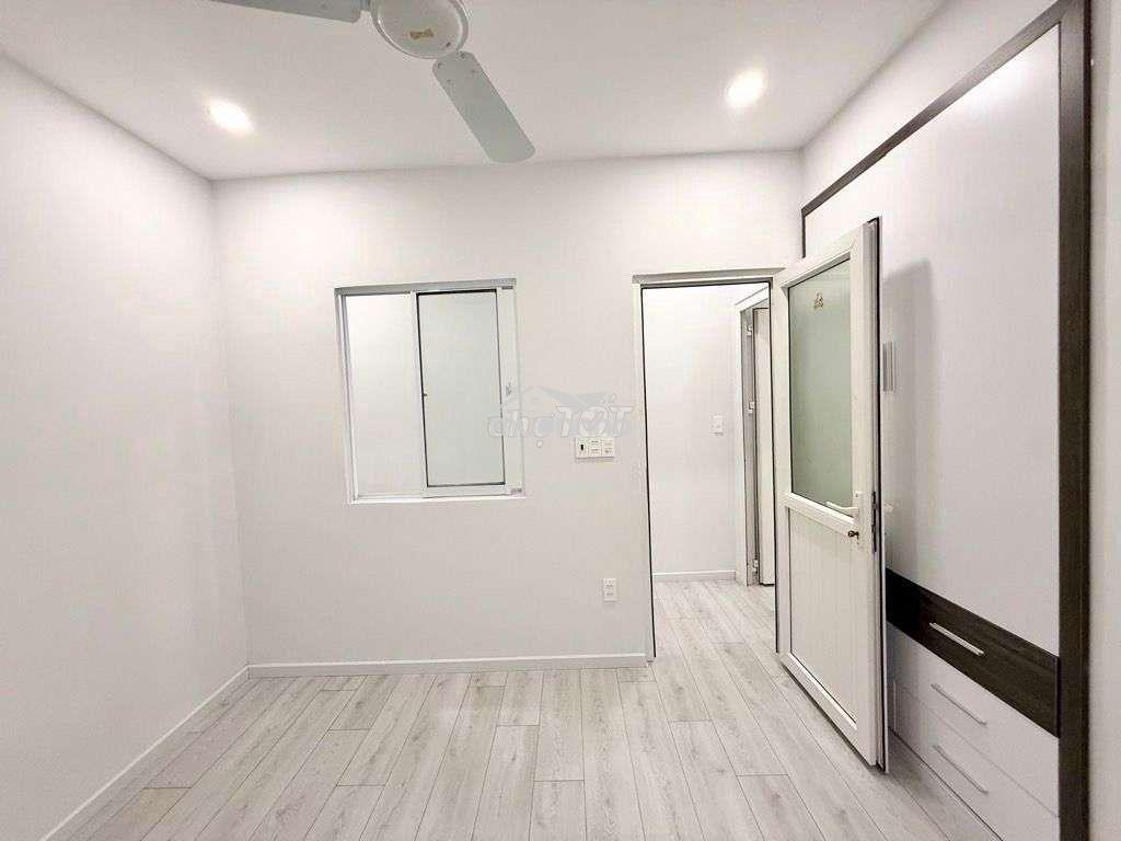 Chung cư vip,nơ trang long,p.13lầu1,dt:80m2(4 x 20)2pn,tặng nội thất - Ảnh 3