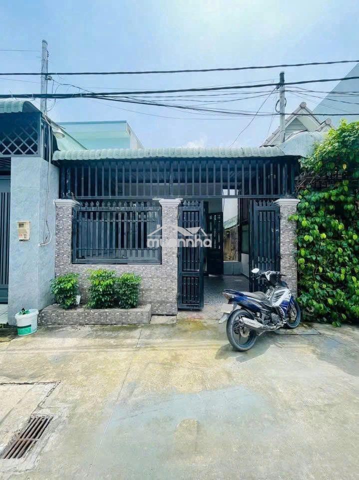 Nhà đẹp tân phú trung củ chi 117m2, 830tr, shr, mua vào ở ngay