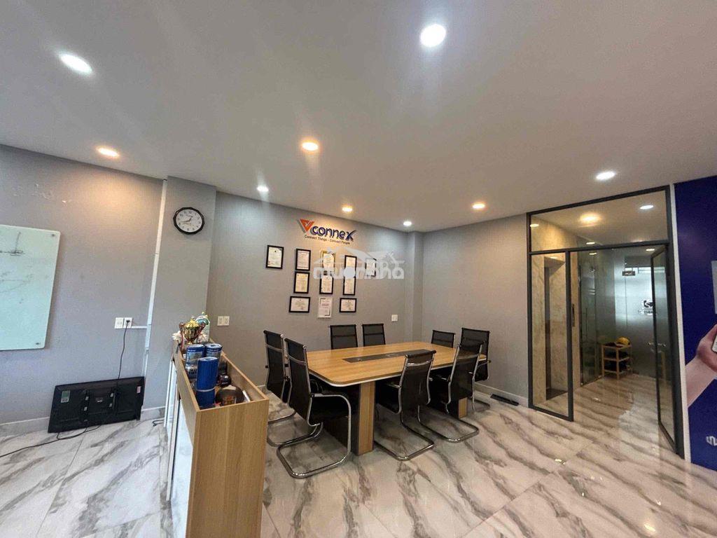 Văn phòng 100m2 full nt, ngăn kính sẵn phòng gđ có thang máy - Ảnh 3