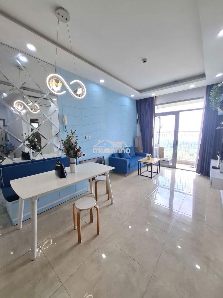 Cho thuê luxgarden quận 7- 2pn tầng cao có sân vườn