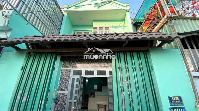 Nhà sạch đẹp gần chợ hóc môn