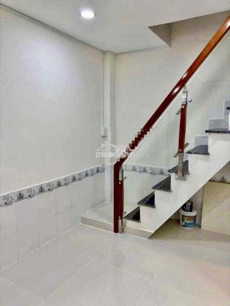 Chỉ hơn 1 tỷ, shr, nhà mới q8, ko ngập - Ảnh 3