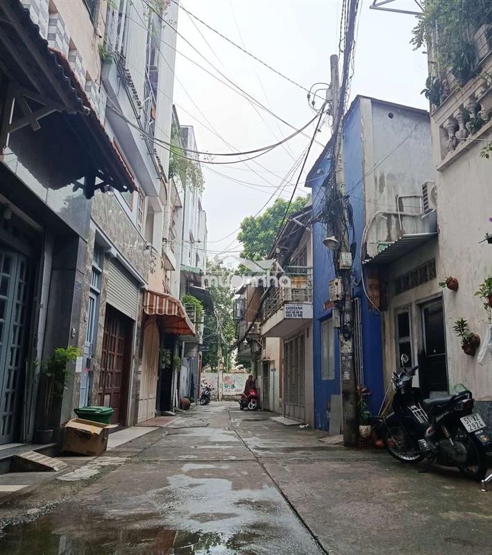 Nhà 3tầngx45m² xe hơi đậu cửa, gần bệnh viện đa khoa gia định