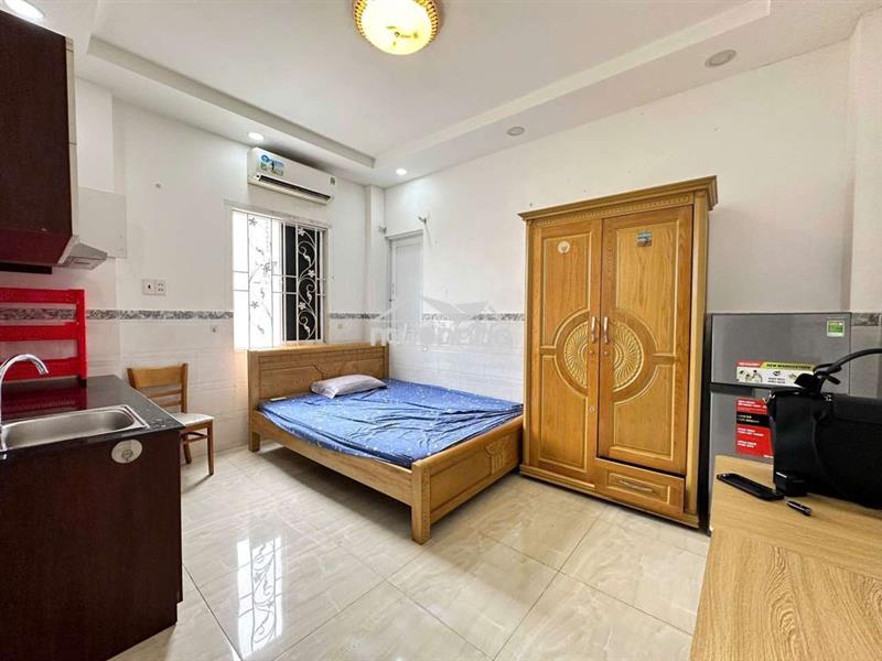 Căn hộ dịch vụ full nt cửa sổ trời, tòa nhà thang máy đang trống sẵn