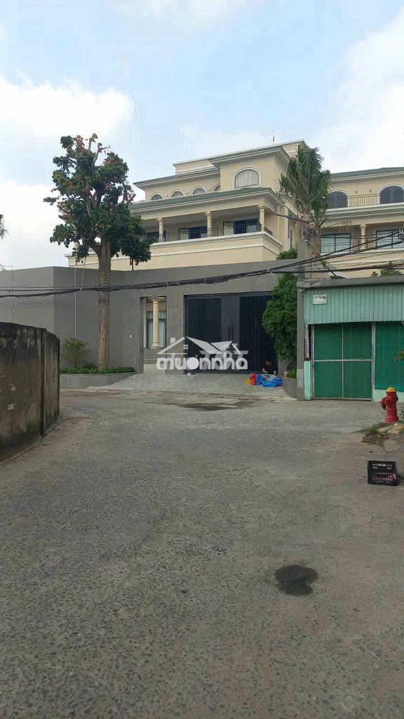 Bán nhà nát 195m2 phường hiệp thành quận 12