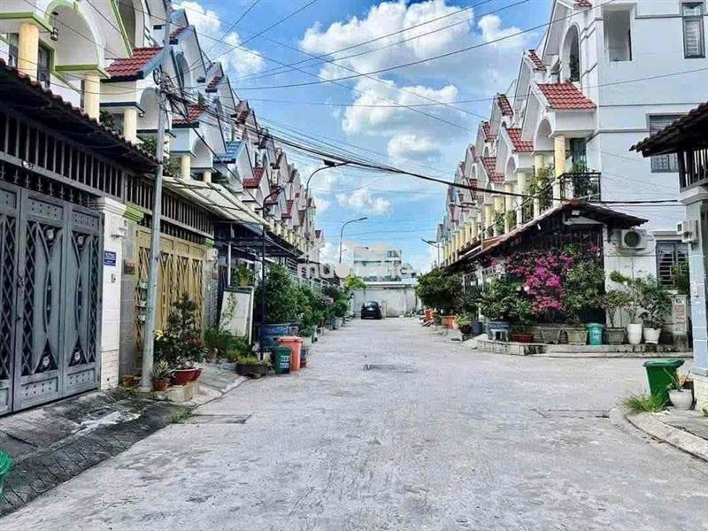 Cho thuê nhà phố vạn xuân dt 180m2 1trệt 2lầu 4pn 4wc hẻm xe tải