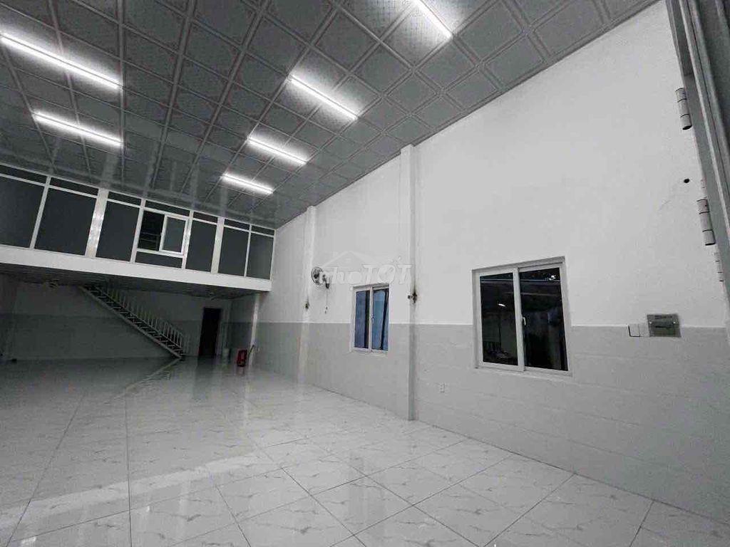 Kho xưởng bà điểm gần an sương chợ cây me - Ảnh 4