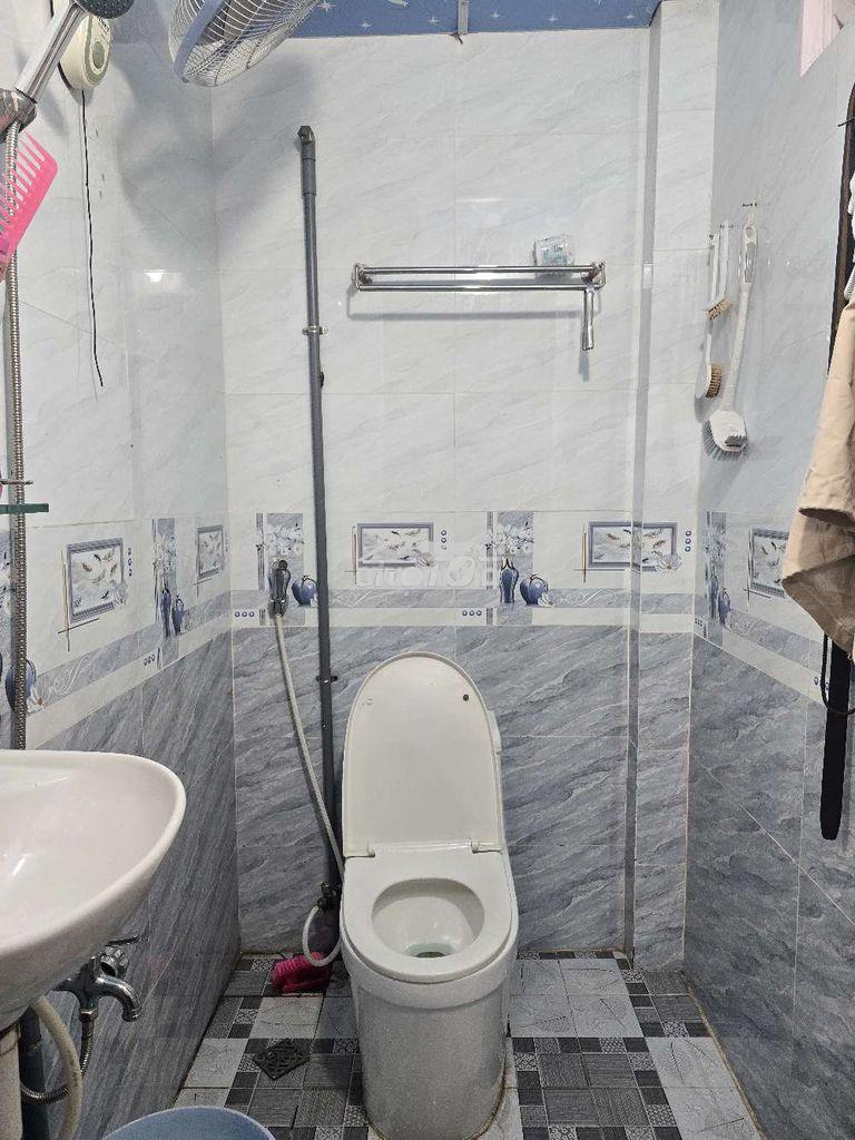 Nhà 2 mặt tiền gần ngã tư ga, 1 trệt 1 lầu, oto tận nơi,giá 4.3 tỷ - Ảnh 4